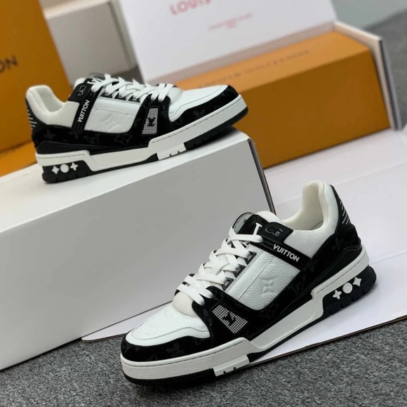 Louis Vuitton Black and White Sneakers Sneakers